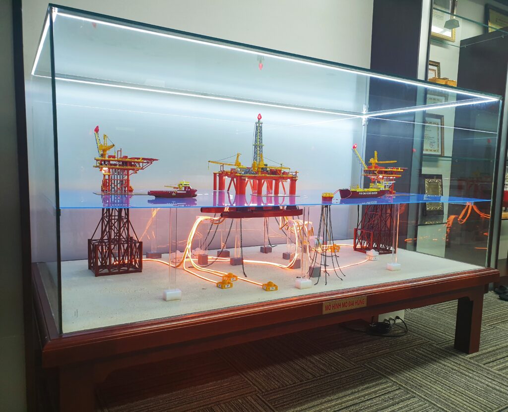 Sa bàn mỏ dầu khí Đại Hùng, Mô hình 3D giàn khoan dầu khí ngoài khơi, giàn khoan dầu 3D mỏ ĐẠI HÙNG