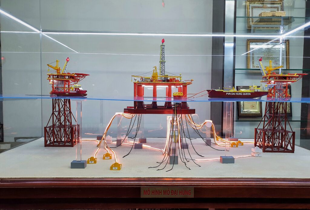 Sa bàn mỏ dầu khí Đại Hùng, Mô hình 3D giàn khoan dầu khí ngoài khơi, giàn khoan dầu 3D mỏ ĐẠI HÙNG