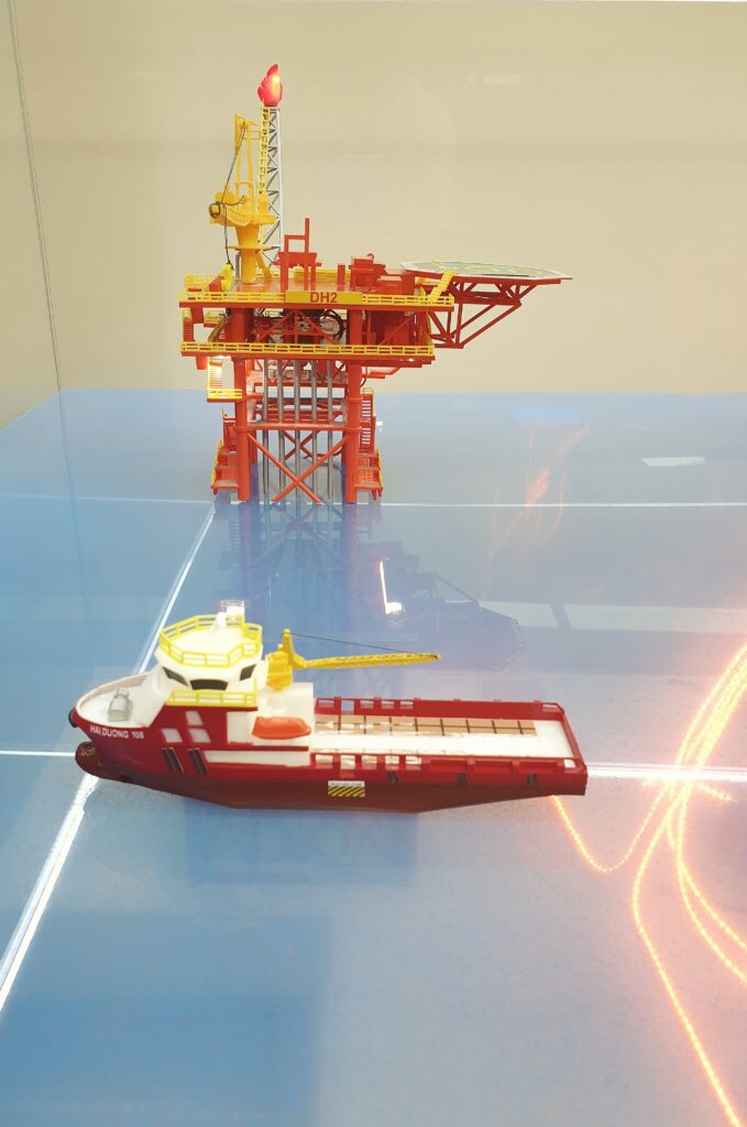 Sa bàn mỏ dầu khí Đại Hùng, Mô hình 3D giàn khoan dầu khí ngoài khơi, giàn khoan dầu 3D mỏ ĐẠI HÙNG