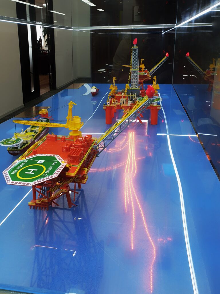 Sa bàn mỏ dầu khí Đại Hùng, Mô hình 3D giàn khoan dầu khí ngoài khơi, giàn khoan dầu 3D mỏ ĐẠI HÙNG